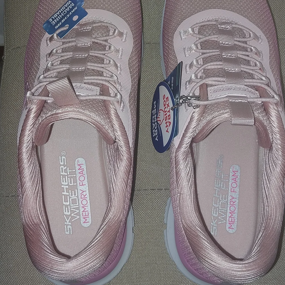 Skechers Women's Light Pink Sneakers - Picture 2 of 4